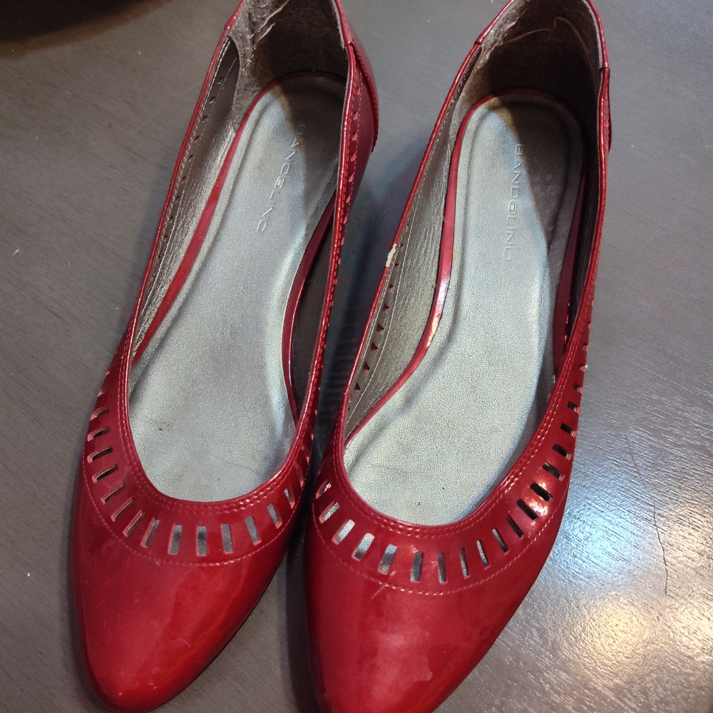 Bandolino Shiny Red Women's Flats size 10